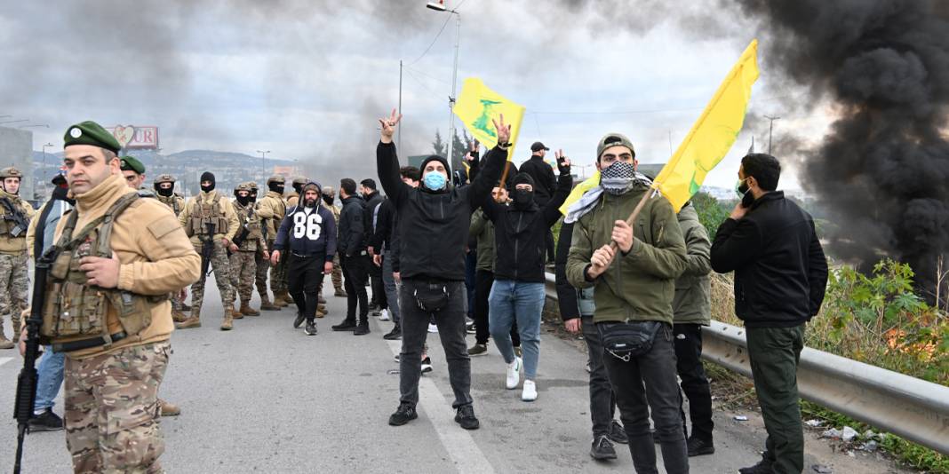 Lübnan'da Hizbullah destekçilerinden 'ABD' protestosu 4