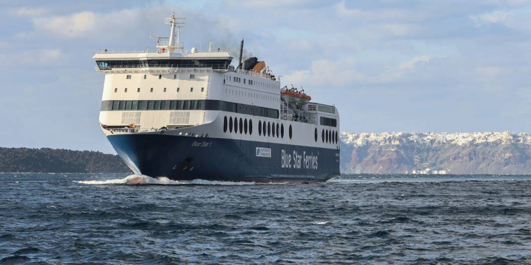 Santorini Adası'nda sismik hareketlilik paniği: Binlerce kişi adayı terk etti 6