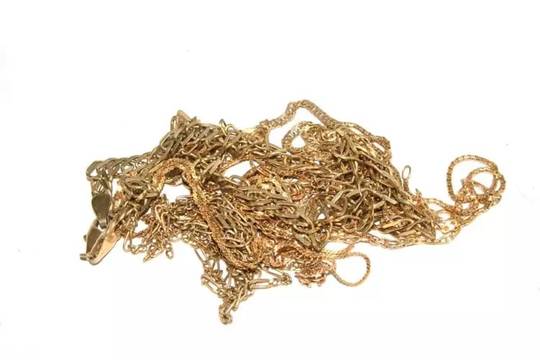 Düğümlenen takıları çözmenin kolay yolu ortaya çıktı: Basit çözümlerle takılarınız yeniden kullanıma hazır! 2