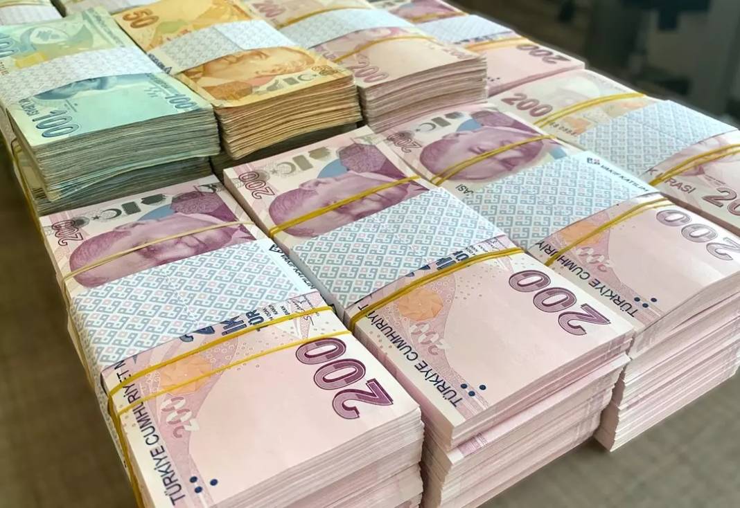 Mert Başaran: Dolarla değil molozla zengin olacaksınız 16