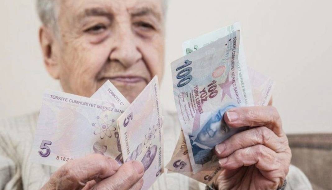 Özgür Erdursun'dan emekli maaşı ile ilgili dikkat çeken açıklama: Böyle giderse... 6