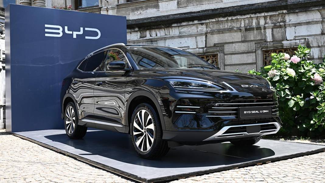 Otomobil devi BYD'den rekor indirim! Fiyatı 296 bin TL'ye çekti 12