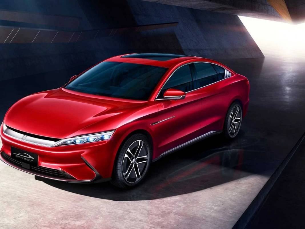 Otomobil devi BYD'den rekor indirim! Fiyatı 296 bin TL'ye çekti 13