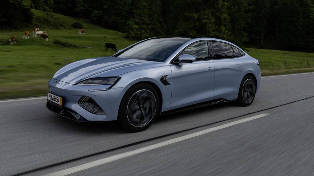 Otomobil devi BYD'den rekor indirim! Fiyatı 296 bin TL'ye çekti 11