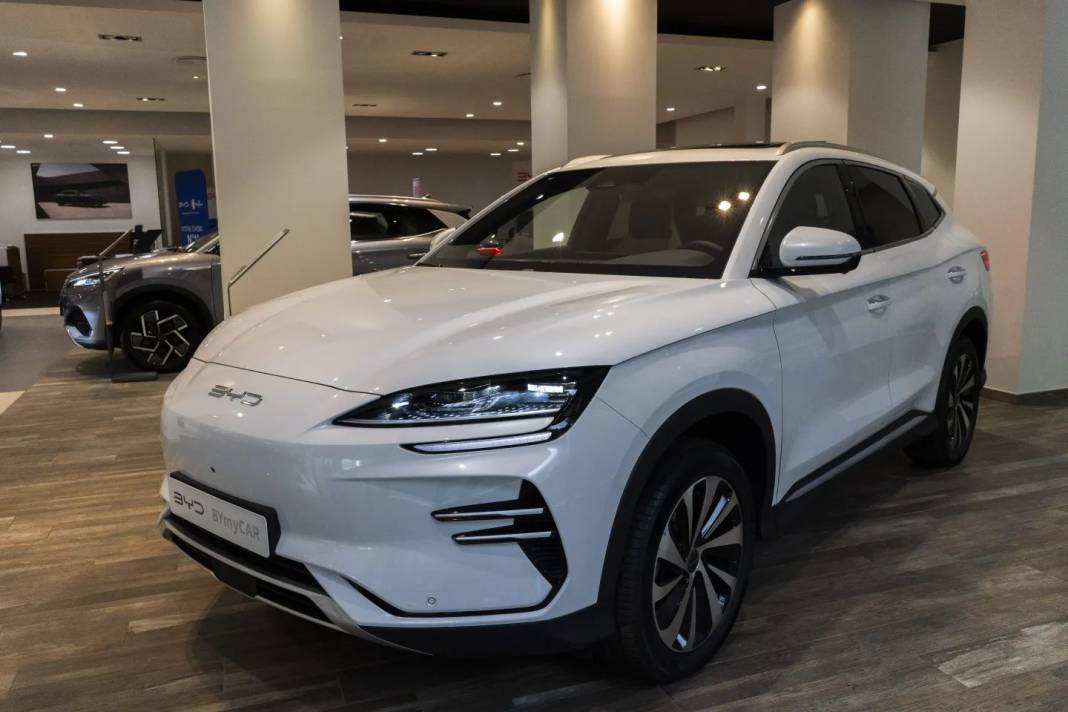 Otomobil devi BYD'den rekor indirim! Fiyatı 296 bin TL'ye çekti 8