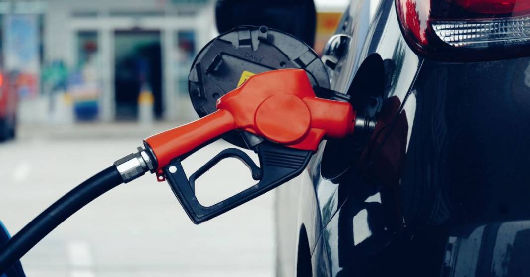 Benzine zam geldi motorine zam yolda! Akaryakıt alacaklar dikkat 7