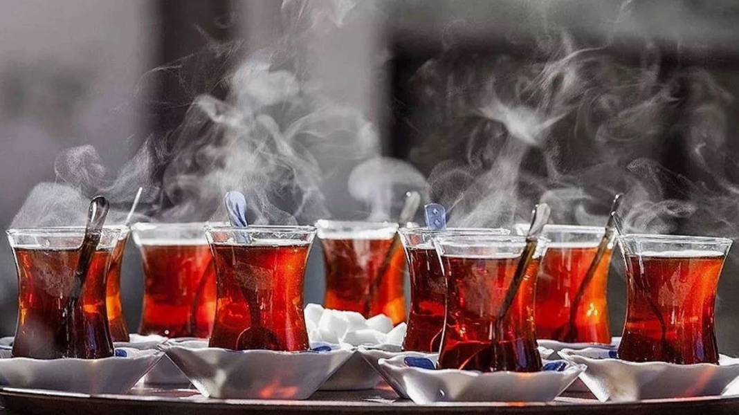 Türkiye'de çayı en çok tüketen illerin sürpriz listesi ortaya çıktı: Karadeniz ilk 20'de yok 3