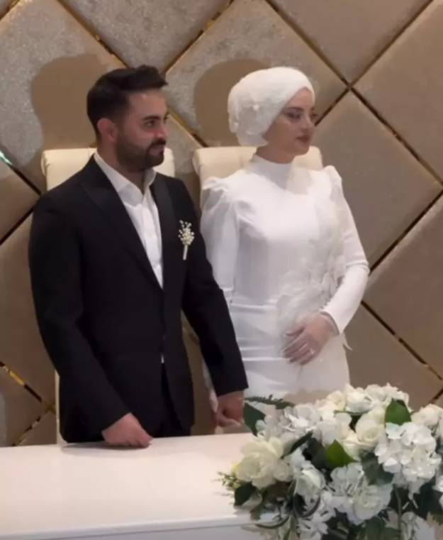 Kadir Ezildi evlendi: 500 bin TL nişan harcaması yapmıştı! Her anını paylaştı 5