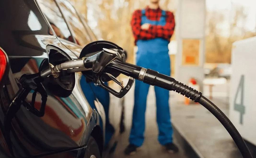 Benzine zam geldi motorine zam yolda! Akaryakıt alacaklar dikkat 2