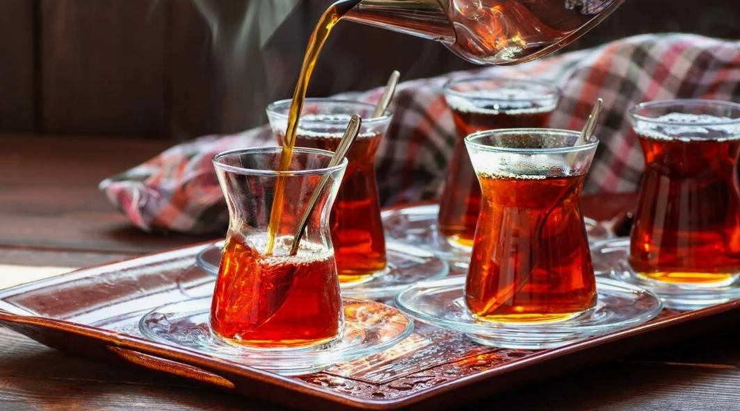 Türkiye'de çayı en çok tüketen illerin sürpriz listesi ortaya çıktı: Karadeniz ilk 20'de yok 13