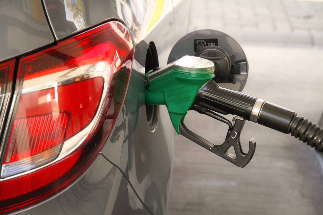 Benzine zam geldi motorine zam yolda! Akaryakıt alacaklar dikkat 1