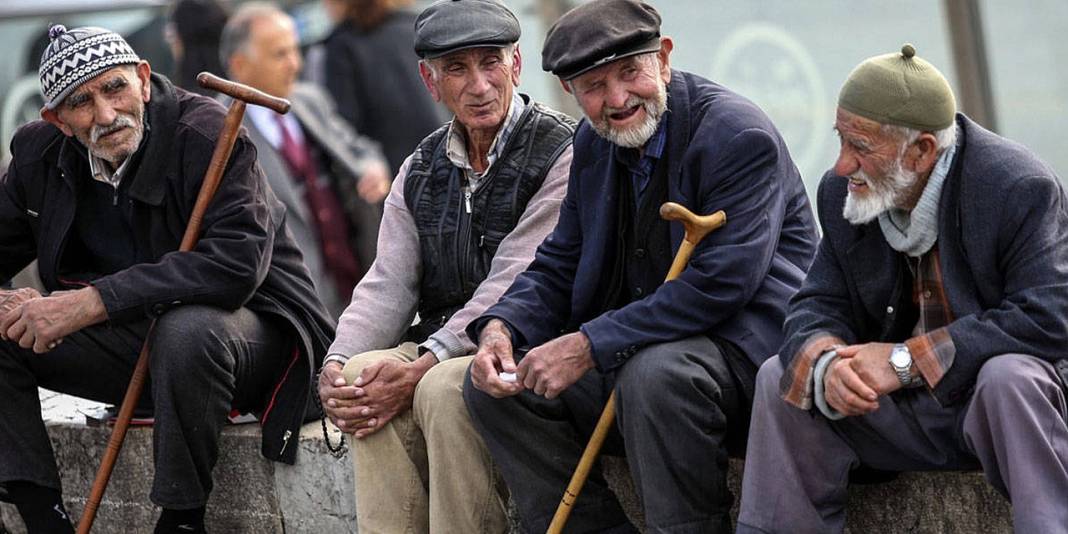 Dünya genelinde emeklilik yaşları açıklandı: Türkiye dikkat çekti 1