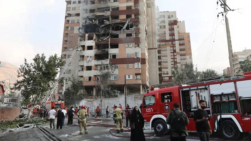 İsrail’in İran operasyonu sonrası ilk görüntüler: Sokaklar harabeye döndü 11