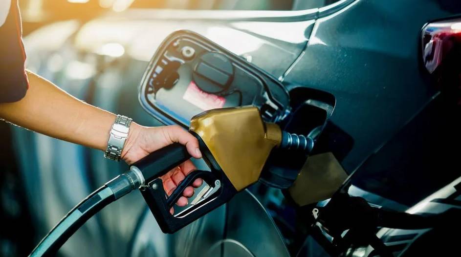 Benzin ve motorine yine zam geliyor! 50 TL'yi aşmıştı: Yarın almak isteyenler pişman olacak 7