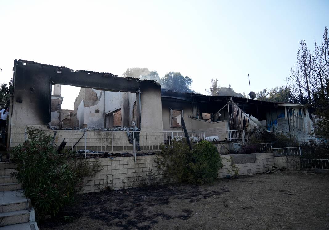 İzmir'de yangın felaketi: Seferihisar'da yazlık siteler küle döndü 6