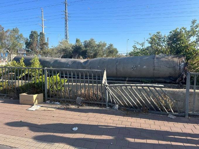 İran'ın füze yağdırdığı Tel Aviv'in son görüntüleri ortaya çıktı 7