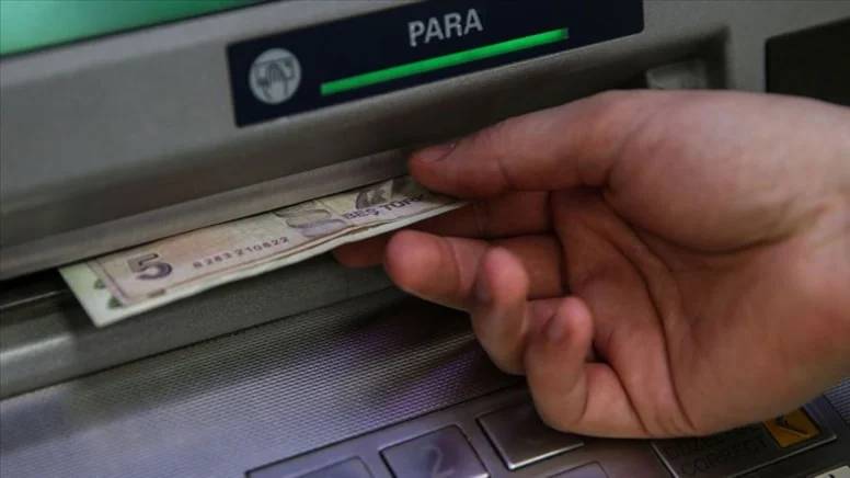 O bankadan flaş karar: ATM'den para çekme limitini değiştirdi 14