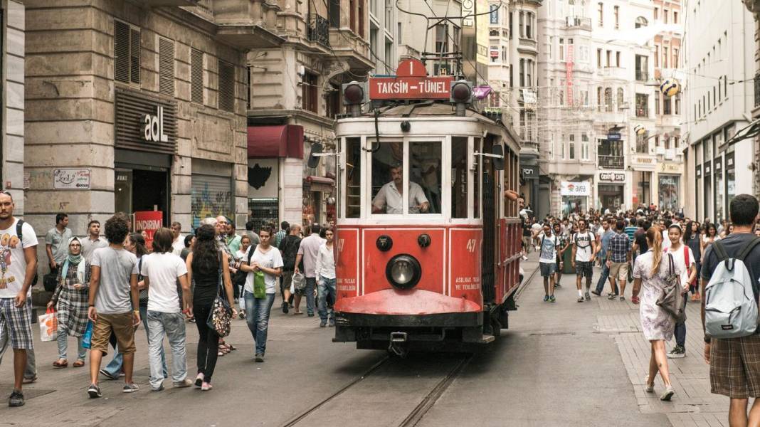 Dünyanın en güvenli ülkeleri sıralamasında Türkiye'nin yeri dikkat çekti: Bakın kaçıncı sıraya yerleşti 14