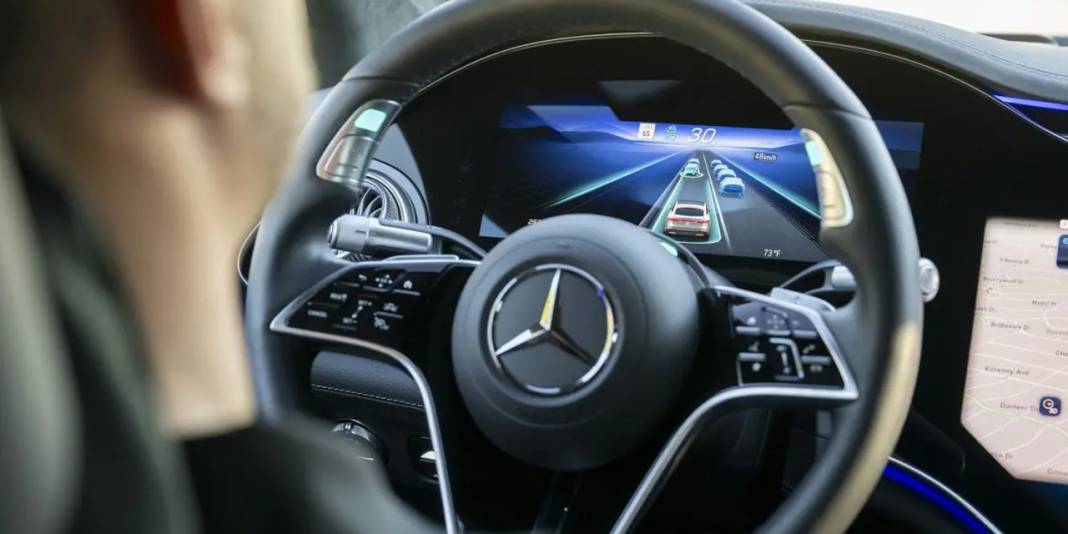 Mercedes ezber bozdu! 80’lerin efsane dizisi Kara Şimşek gerçek oldu 3