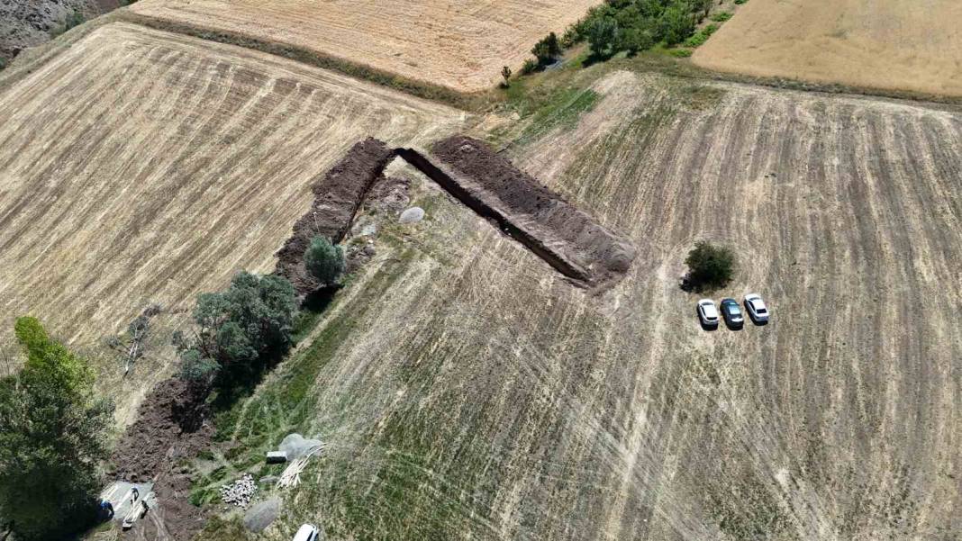 Bölgede yüz binlerce kişiyi ilgilendiriyor: Hendek kazıldı, gerçek açığa çıktı 7
