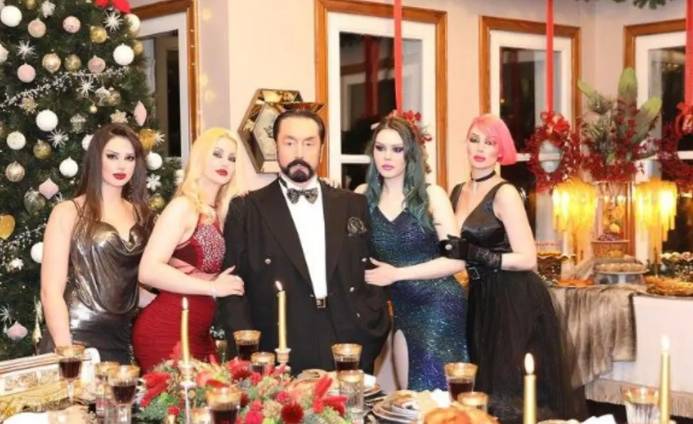 Adnan Oktar'ın son hali ortaya çıktı! Avukatı övgülerle paylaştı 1