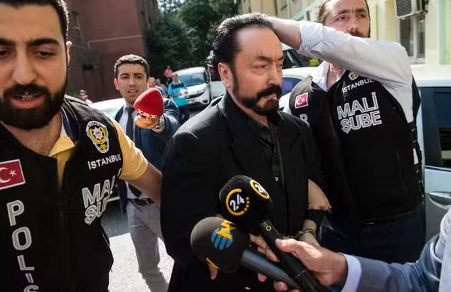 Adnan Oktar'ın son hali ortaya çıktı! Avukatı övgülerle paylaştı 2