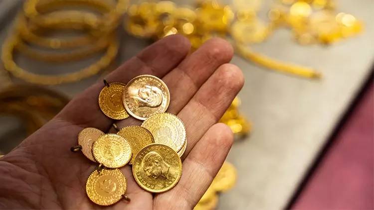 İslam Memiş perşembe gününü işaret ederek 'altında depreme hazır olun' dedi 15