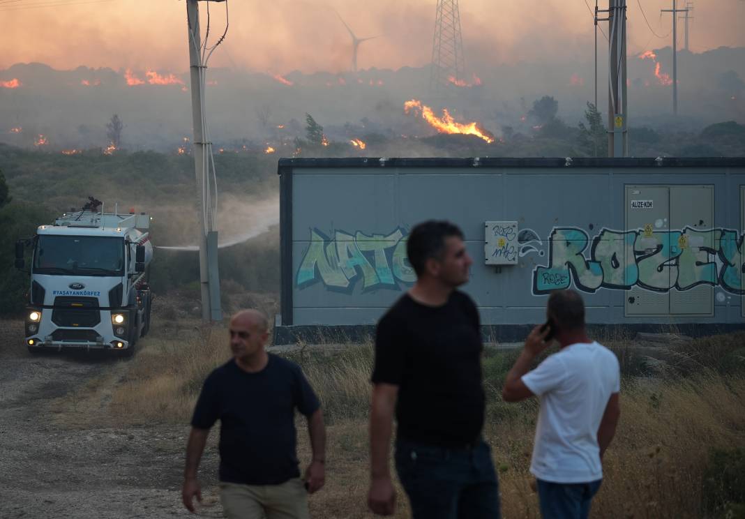 İzmir Çeşme ve Ödemiş'teki yangın Urla'ya dayandı: Mahalleler tahliye ediliyor 5