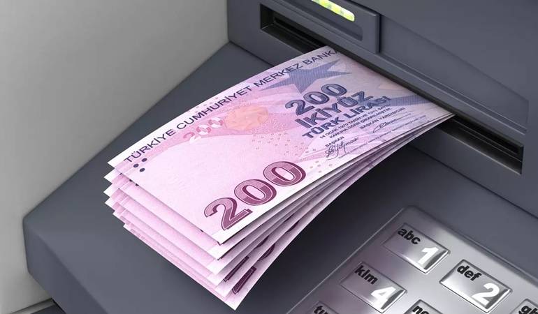 Bankaların faiz geliri rekor kırdı: Kredi ve kart borçları zirvede 9