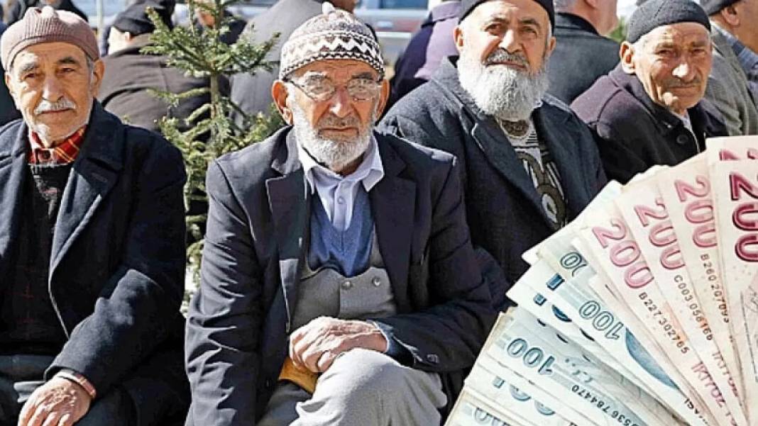 Emeklilere 2 dev bankadan müjde: HGS ve otoparkı ücretsiz yapacaklar 3
