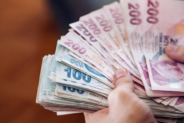 Bankaların faiz geliri rekor kırdı: Kredi ve kart borçları zirvede 10