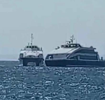 İDO'ya ait deniz otobüsü kayalıklara çarptı! 4