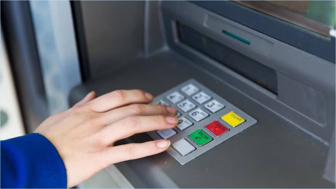 ATM'de parası sıkışanlar dikkat! Bu bir tuzak olabilir 5