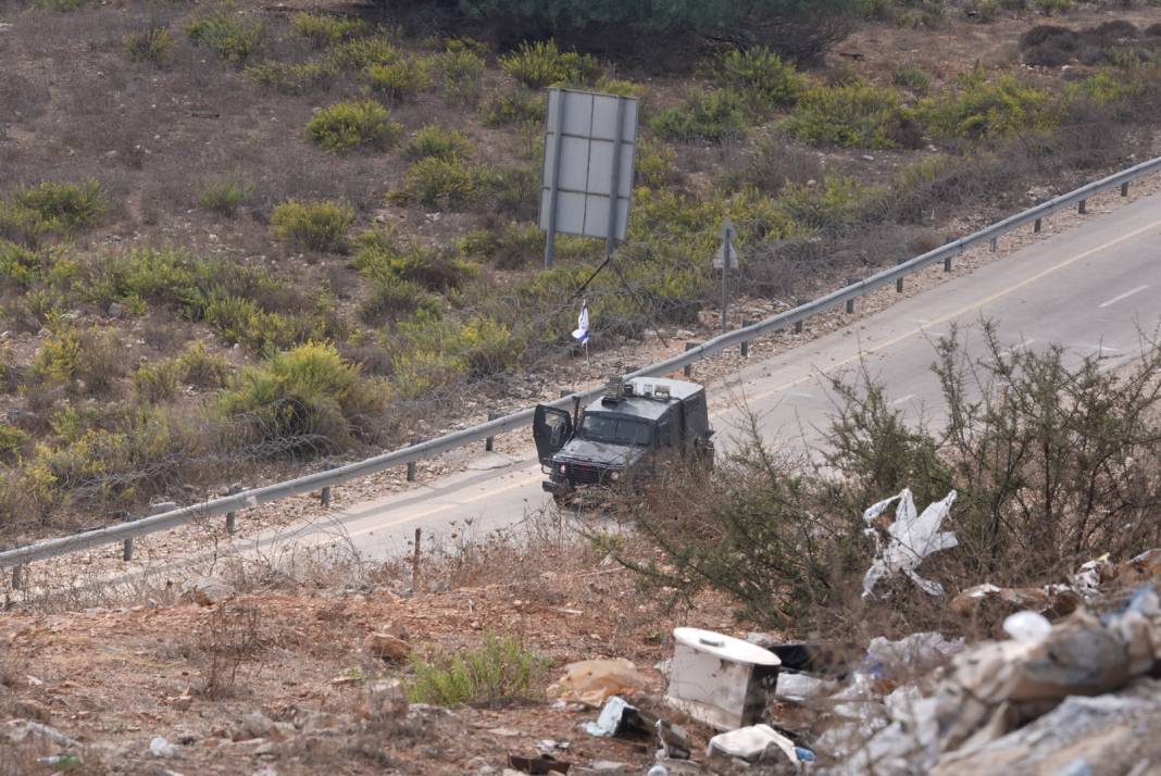 İsrail'den esirleri bekleyen kalabalığa sert müdahale! Cezaevi önünde toplanan Filistinlilere gaz, ses bombası ve tehdit 2
