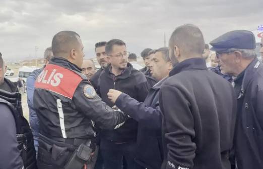 Polis memurunun cenaze konvoyuna saldırı: 4 yaralı! 4