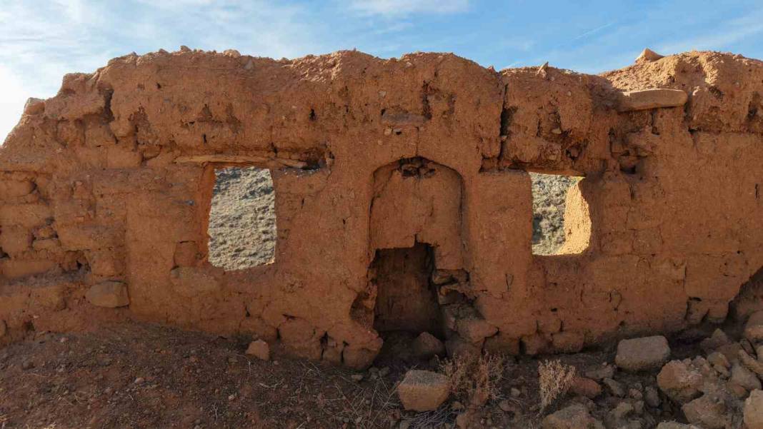 35 yıl önce terk edildi: Hayalet köy 'Pırıklı' uydu haritasından silindi 9