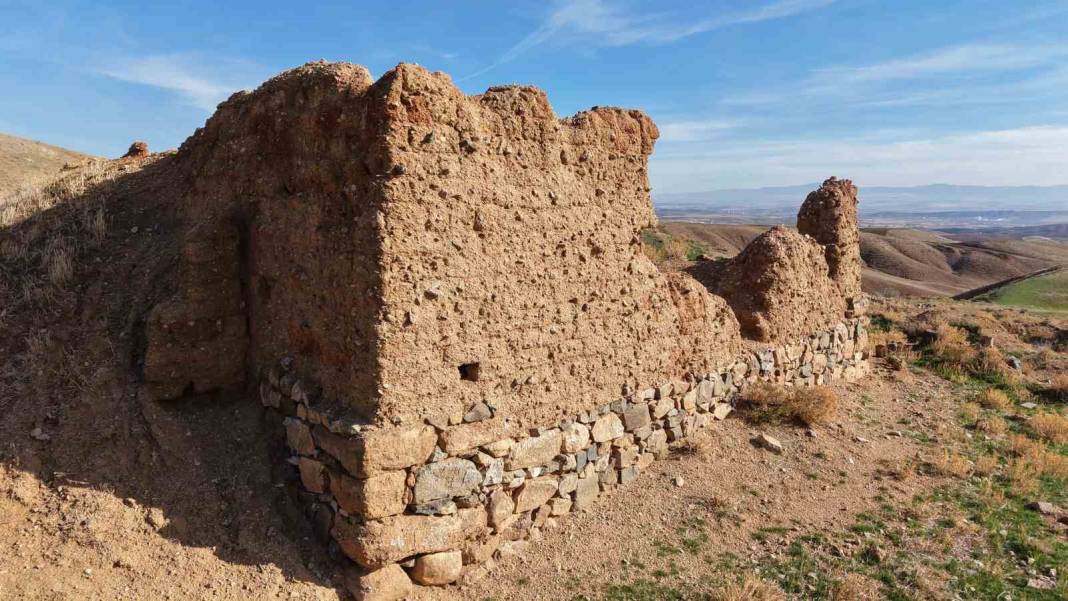 35 yıl önce terk edildi: Hayalet köy 'Pırıklı' uydu haritasından silindi 2