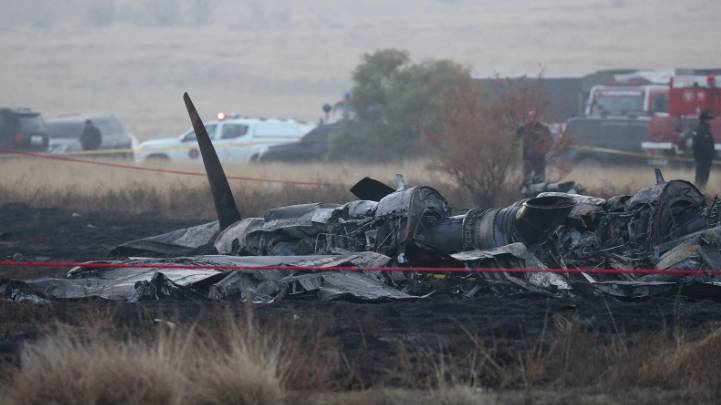 Düşen askeri kargo uçağının enkazından ilk görüntüler! 20 asker şehit olmuştu 9