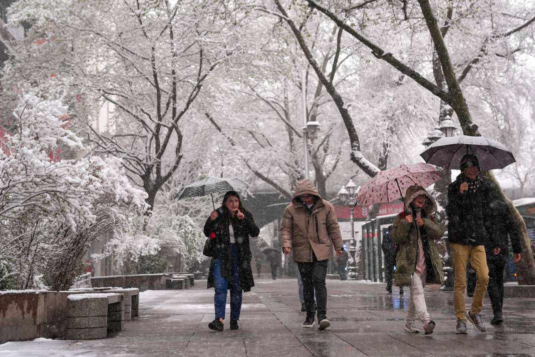 Meteoroloji uyardı: Salı günü 18 kentte kar yağışı bekleniyor 2