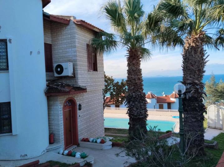 Kayahan'ın 'Gönül Köşkü' satışa çıktı: Deniz manzaralı ev bu fiyata satılacak 2