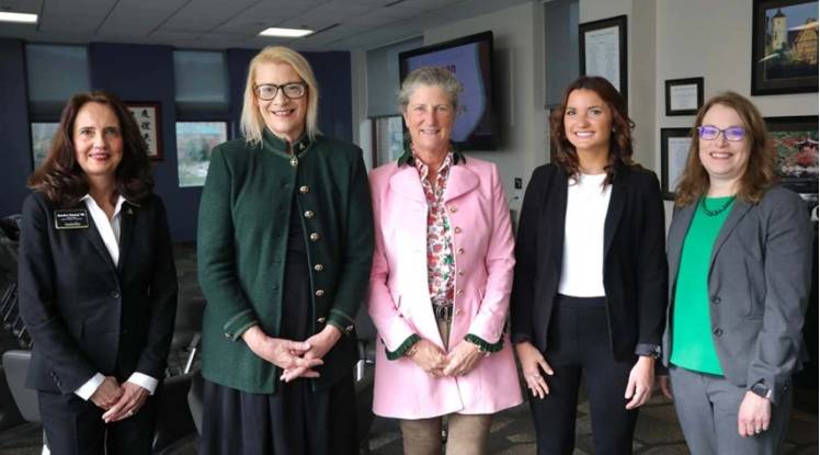 Dünyanın en zengin 10 ailesi açıklandı: Zirvedeki ailenin serveti tam 513 milyar! 8