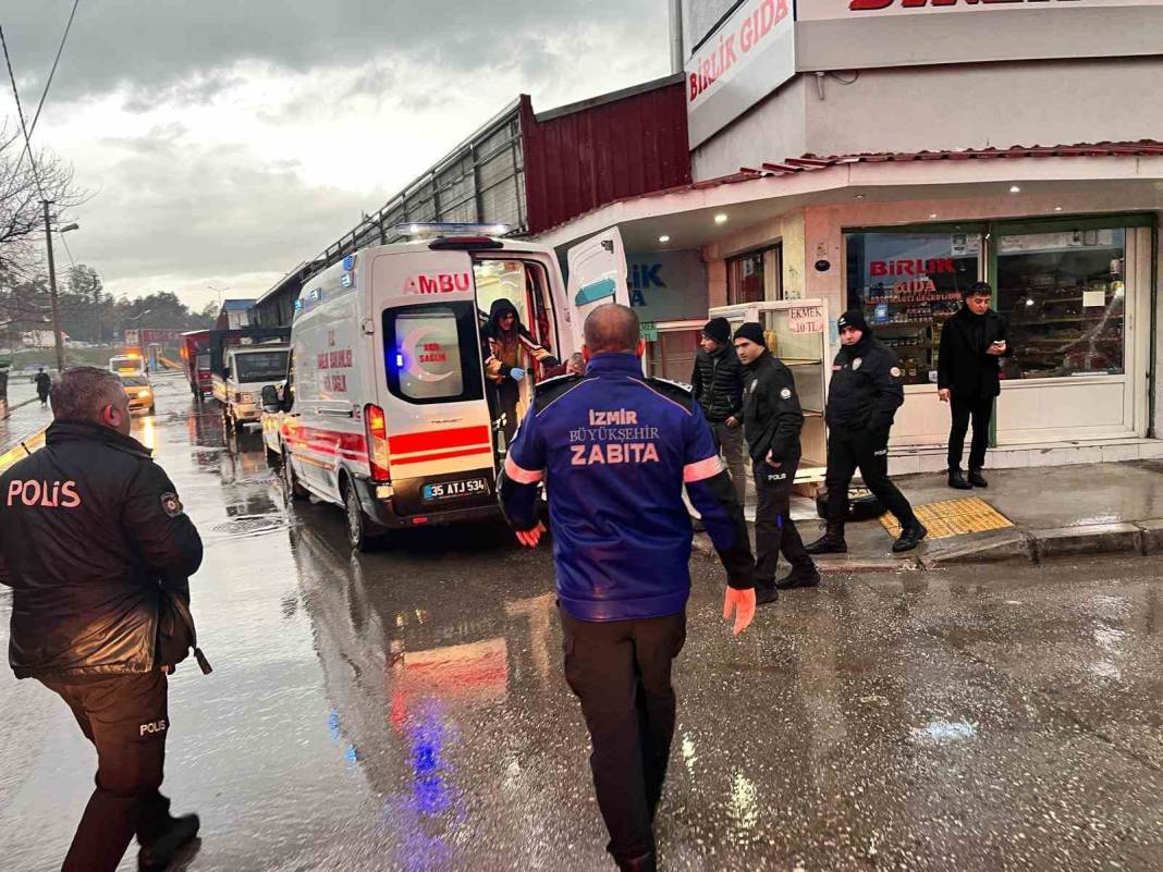 İzmir'de can pazarı: Hurda toplamak için indi mahsur kaldı 1