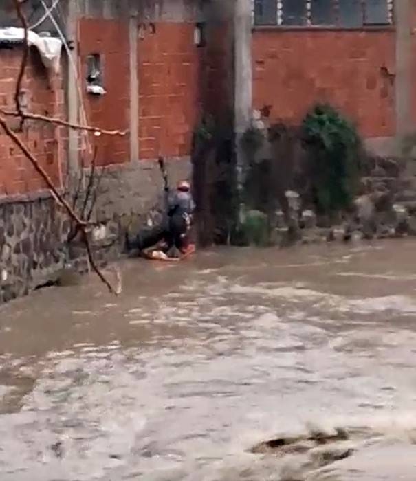 İzmir'de can pazarı: Hurda toplamak için indi mahsur kaldı 5