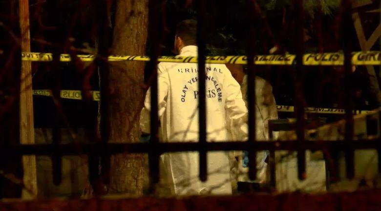 İstanbul'da parkta dehşet! Silahlı kavgada 1 kişi hayatını kaybetti, yaralılar var 4