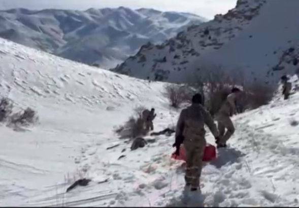 Kar ve tipinin içinde tam 348 kilo ele geçirildi: Zulaları bir bir patlatıldı 1