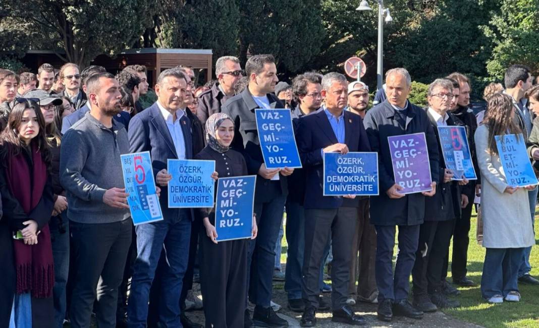 Özgür Özel Boğaziçi'ndeki öğrencilerle dayanışma gösterdi: "İşgalin fotoğrafı" diye tanımladı 4