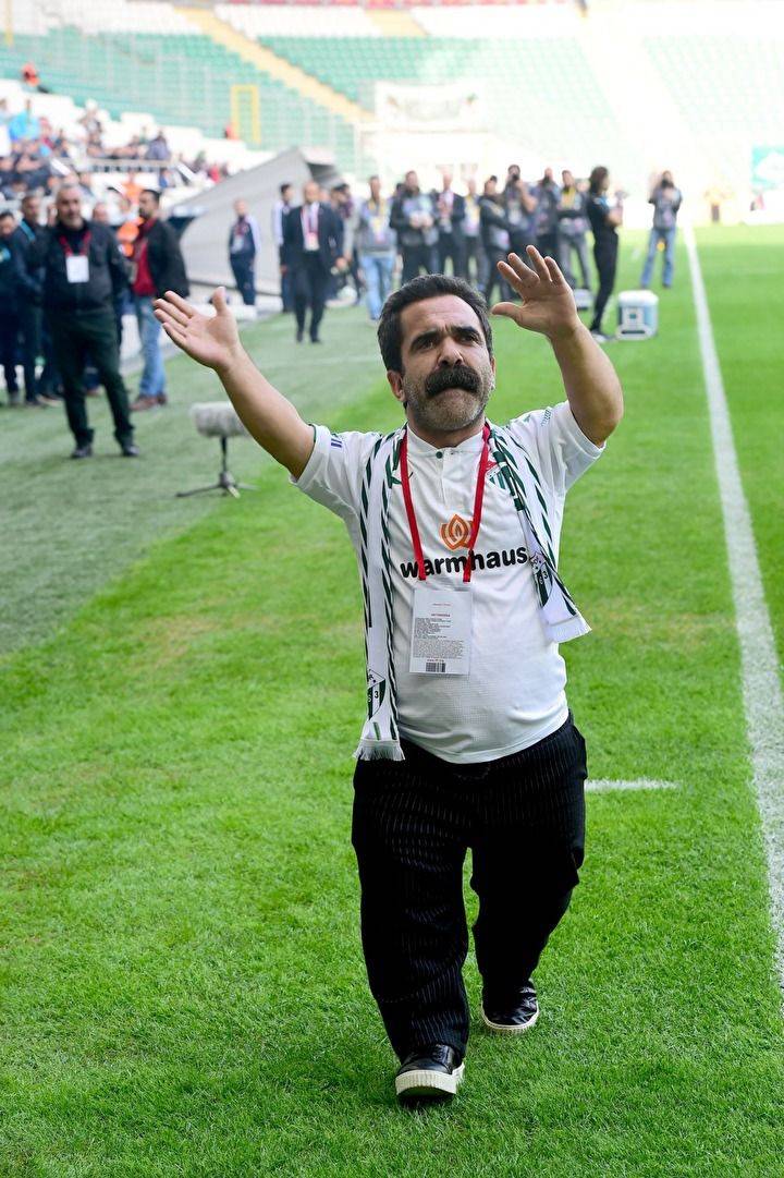 Ünlüler hangi takımları tutuyor? Dev liste çıkarıldı 48