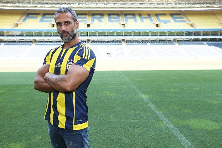 Ünlüler hangi takımları tutuyor? Dev liste çıkarıldı 37