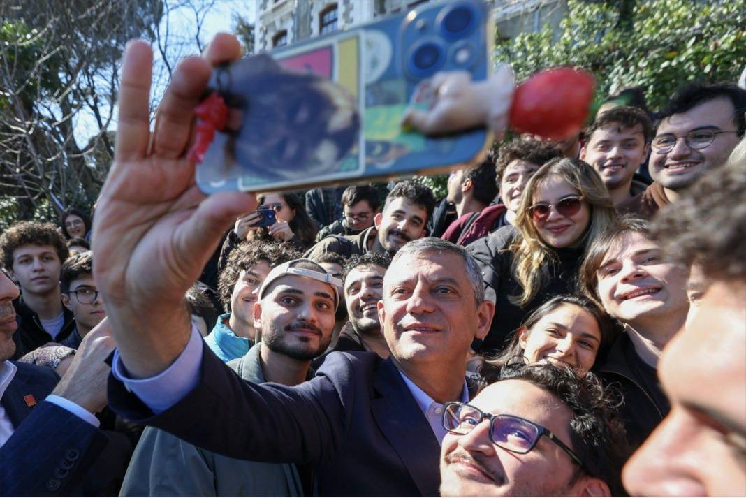 Özgür Özel Boğaziçi'ndeki öğrencilerle dayanışma gösterdi: "İşgalin fotoğrafı" diye tanımladı 1