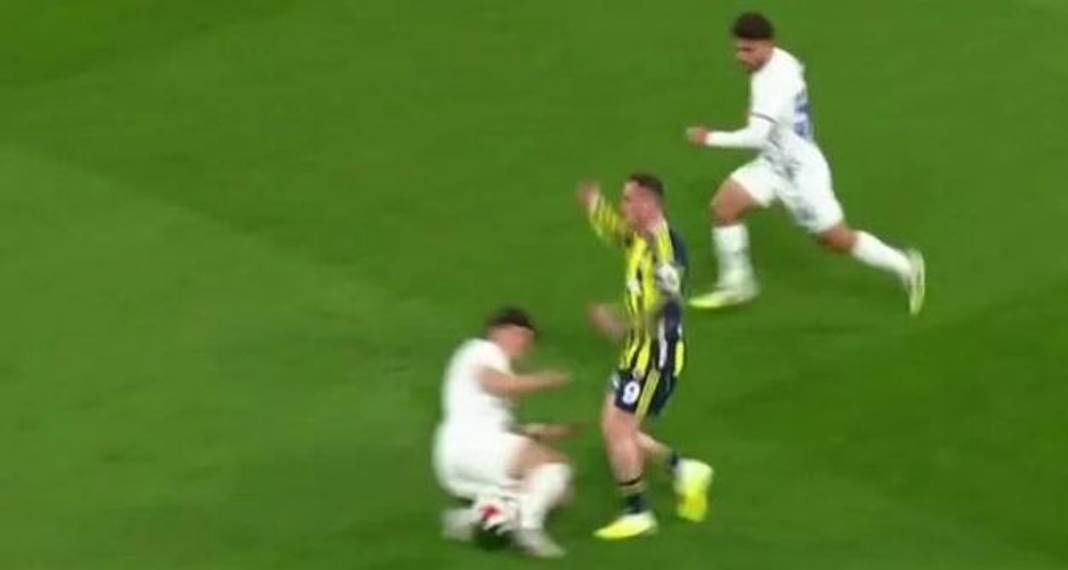 Eski hakemler Fenerbahçe-Rizespor maçının kararlarını yorumladı 3